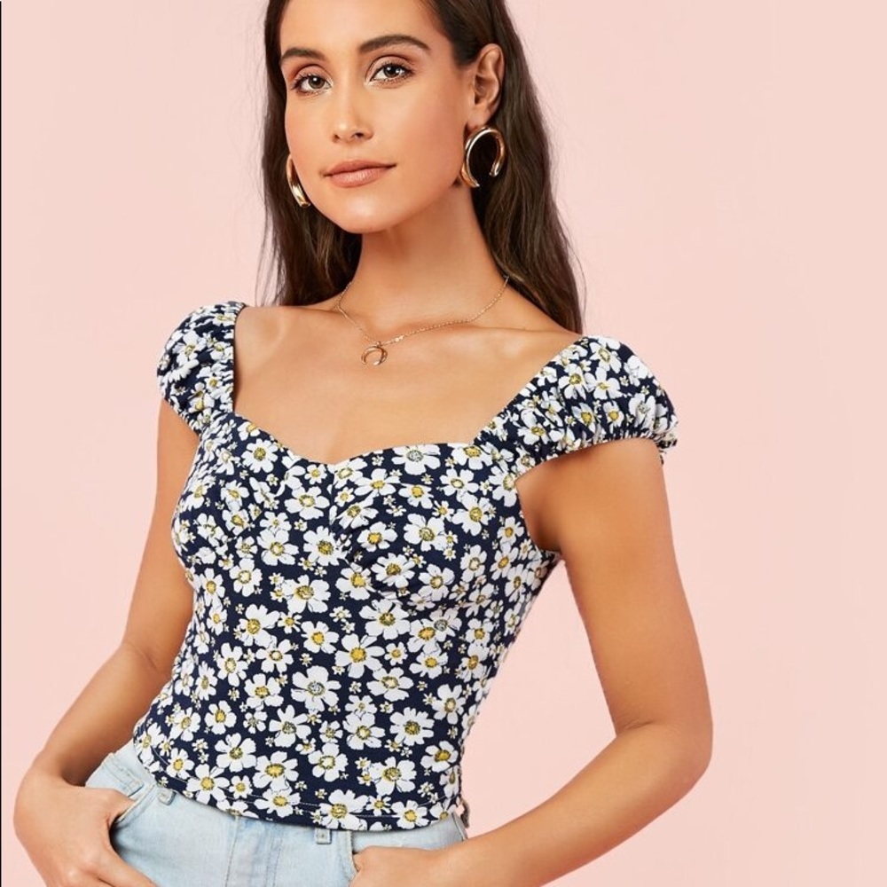 Cap sleeve milkmaid tee